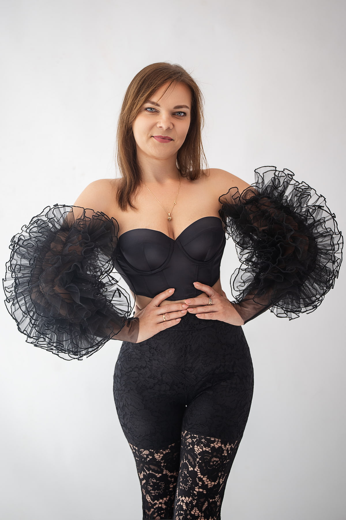 Black tulle ruffle sleeves for photoshoots, voluminous statement sleeves with elegant styling