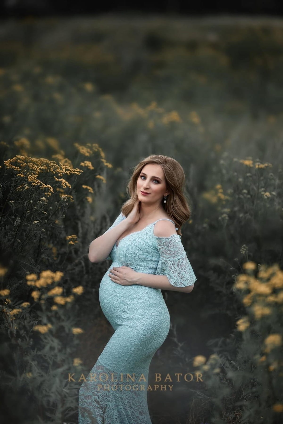 outdoor maternity gown lace fabric fitted shape