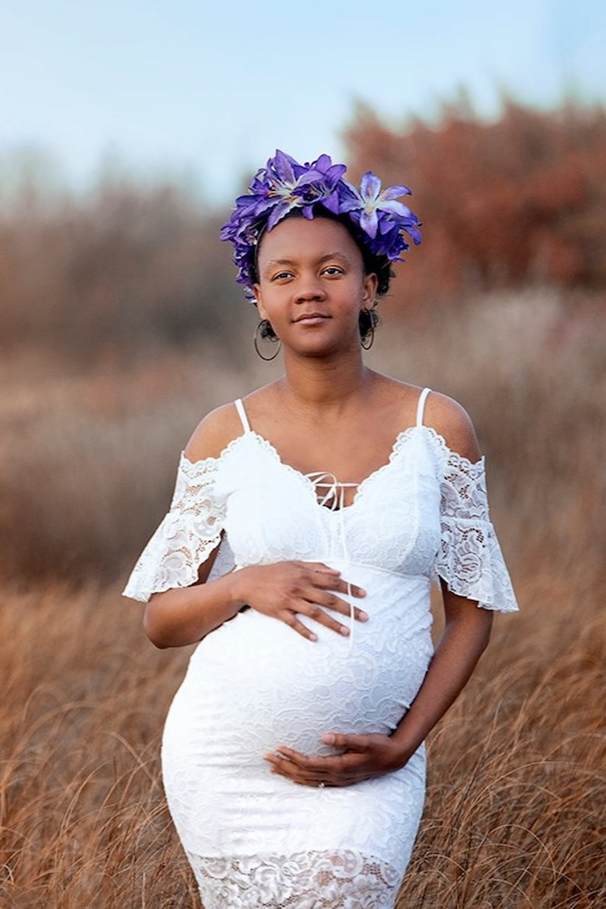 fine art maternity dress with elastic lace