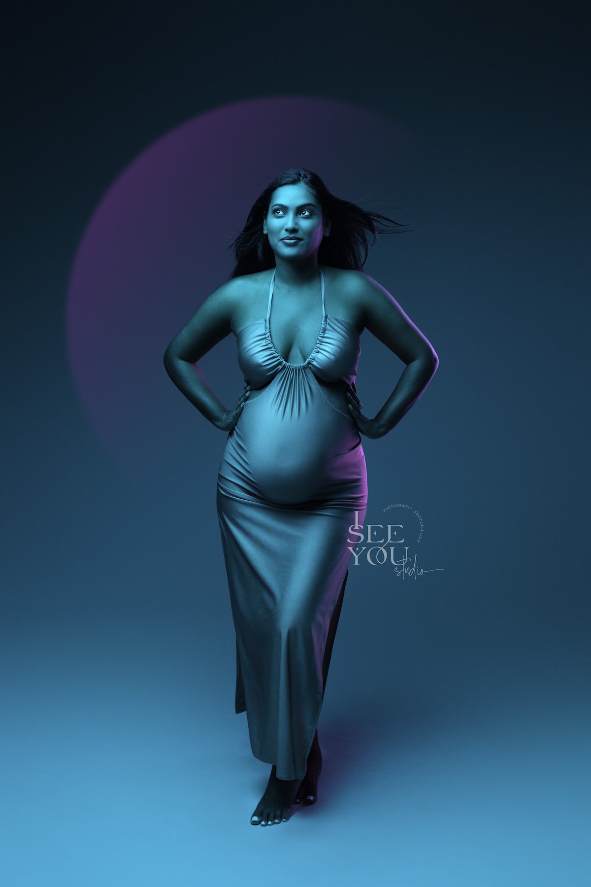 sensual maternity gown fitted silhouette with high side slit