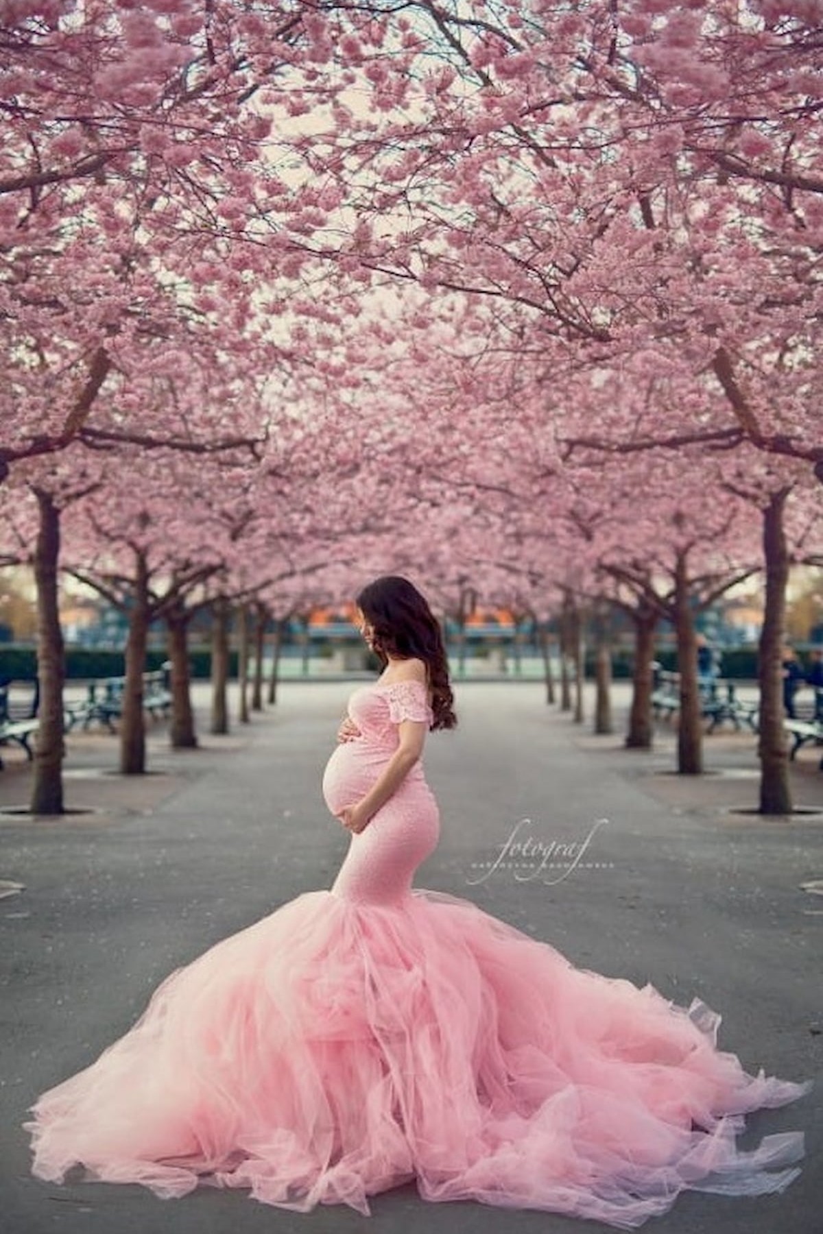 pink lace mermaid maternity gown with tulle skirt pregnancy photoshoot