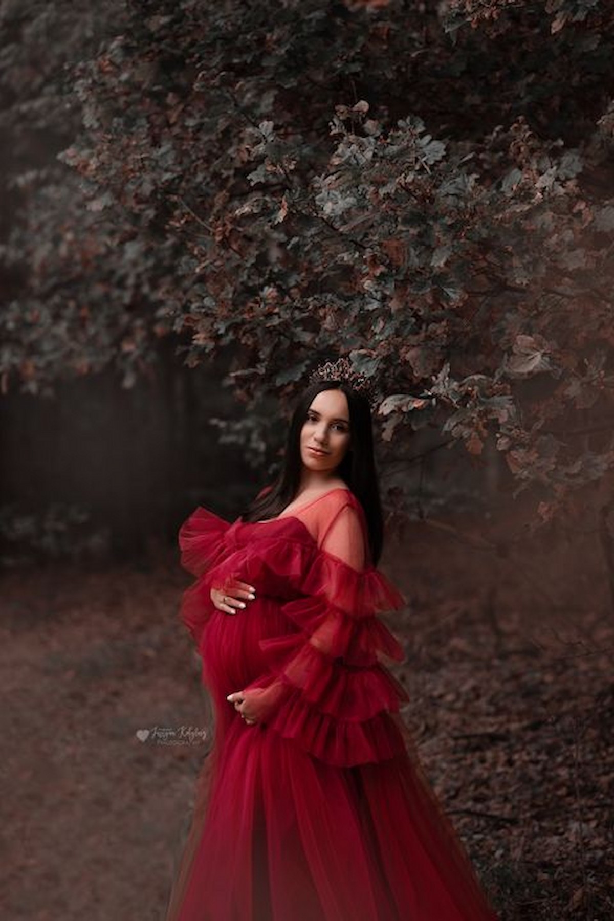 romantic maternity gown for outdoor photoshoot