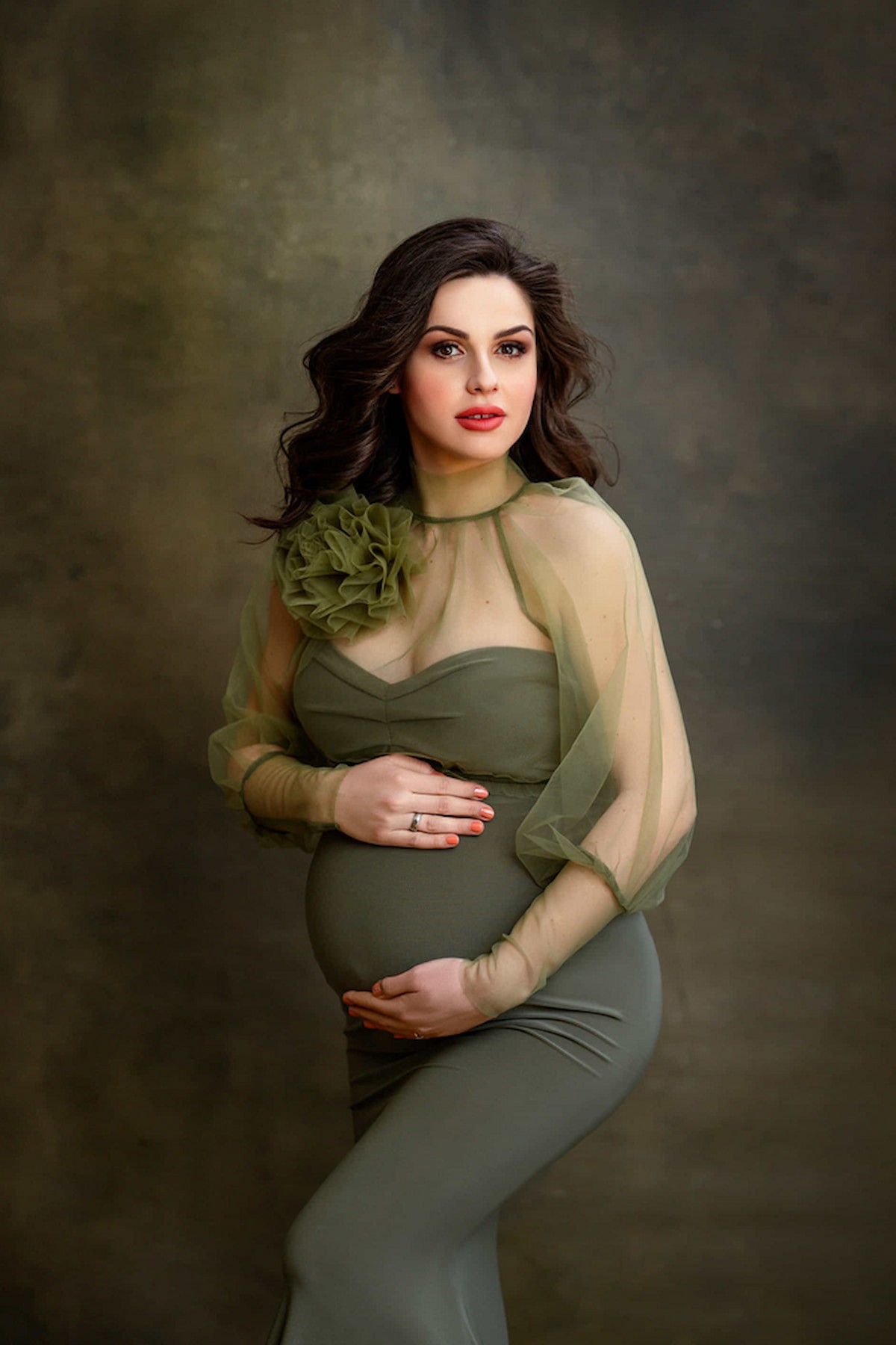 Fashion maternity styling with detachable tulle flower accessory
